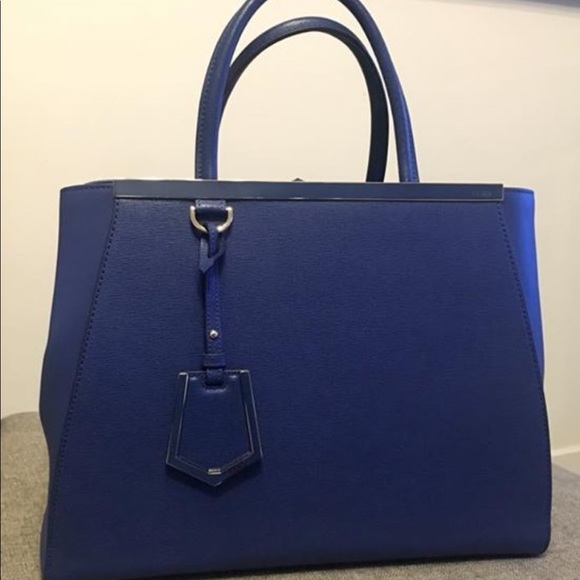 FENDI Textured Calfskin Medium 2Jours Tote - Picture 8 of 8